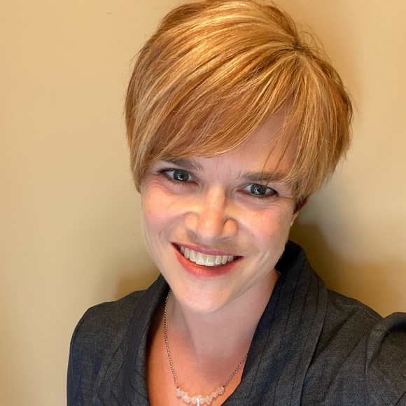 Meet your Posher, Heather - Picture 1 of 1